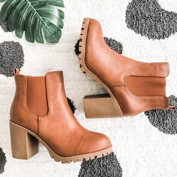 5⭐️ /HOWLER/ Tank Chunky Heel Lug Boot - Picture 6 of 11